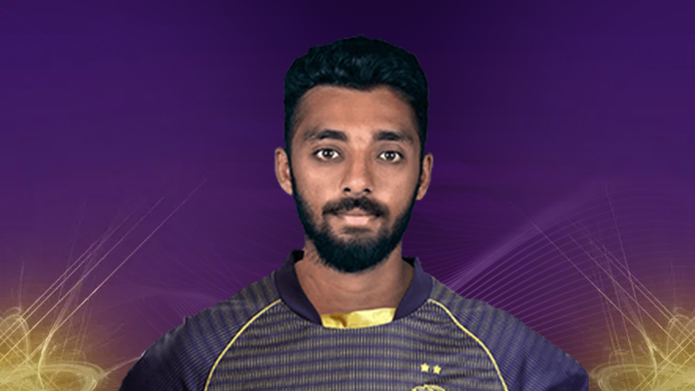 বরুণ চক্রবর্তী- এই বিস্ময় স্পিনার ইতিমধ্যেই নিয়েছেন পাঁচ উইকেট। তাঁর বোলিংয়ের দাপটে দলে জায়গা পাচ্ছেন না চায়নাম্যান কুলদীপ যাদবও। নারিনের সঙ্গে দ্বিতীয় স্পিনার হিসেবে তিনিই থাকবেন সম্ভবত।