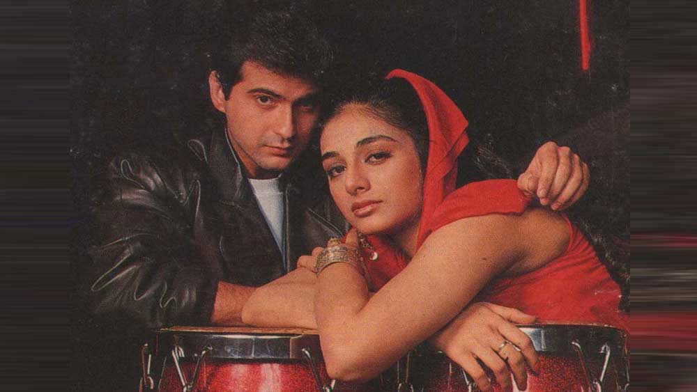 ‘প্রেম’ ছবির সময়ে সঞ্জয় কপূর-তব্বুর প্রণয় নাকি সত্যি দানা বেঁধেছিল, ইন্ডাস্ট্রিতে এই গুঞ্জন বহু দিন ধরেই শোনা যায়।