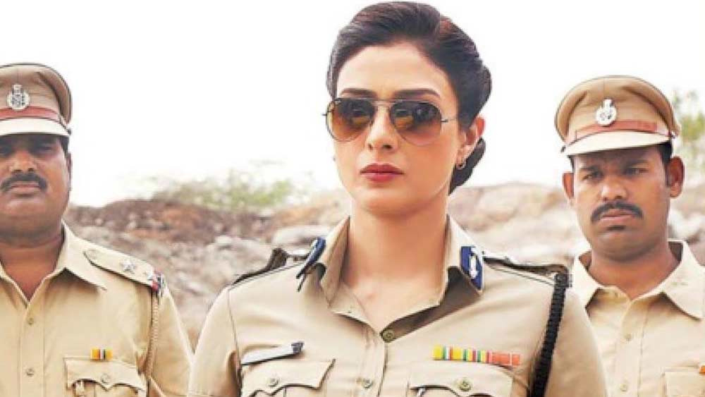 অজয়ের সঙ্গে ‘হকিকত‘, ‘তক্ষক’, ‘দৃশ্যম’-সহ বেশ কয়েকটি ছবিতে অভিনয় করেছেন তব্বু। অন্য দিকে, ‘বিবি নাম্বার ওয়ান’, ‘হাম সাথ সাথ হ্যায়’-সহ বেশ কিছু সুপারহিট ছবি করেছেন সলমন খানের সঙ্গেও।