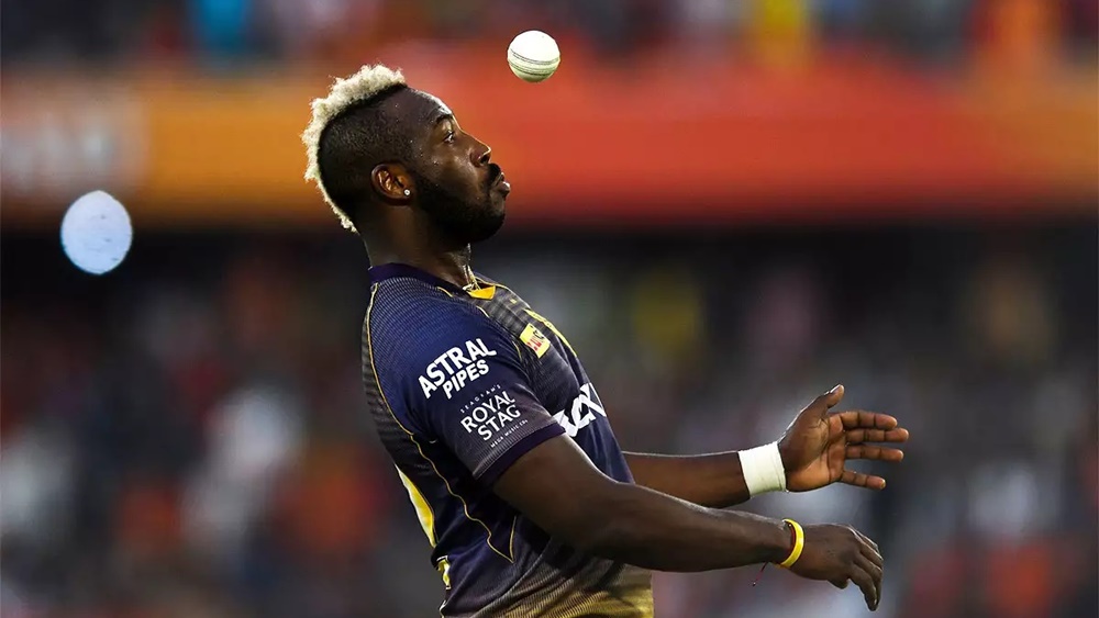 আন্দ্রে রাসেল/টম ব্যান্টন: বল হাতে চমক দেখালেও ব্যাট হাতে এখনও স্বমেজাজে দেখা যায়নি  ক্যারিবিয়ান অলরাউন্ডারকে। তার উপর চিন্তা বাড়িয়েছে রাসেলের কাঁধের চোট। আজ তাঁর খেলা নিয়ে রয়েছে প্রবল সংশয়। তিনি না খেললে খেলানো হতে পারে ইংল্যান্ডের মারকুটে ব্যাটসম্যান টম ব্যান্টনকে।