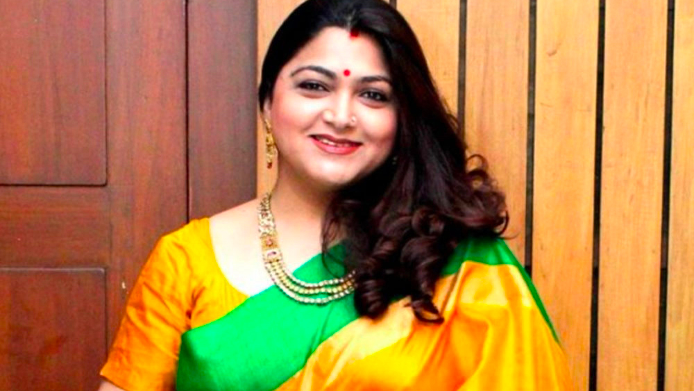 এর পর দিল্লিতে বিজেপি সদর দফতরে হাজির হয়ে আনুষ্ঠানিক ভাবে গেরুয়াশিবিরে শামিল হলেন এআইসিসি-র অন্যতম মুখপাত্র খুশবু।