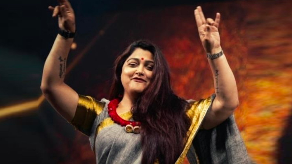 অভিনয় ও রাজনীতির পাশাপাশি তামিল নাগরিক আন্দোলনেও বিভিন্ন সময়ে জড়িত ছিলেন খুশবু। হিন্দি ছাড়া অন্যান্য আঞ্চলিক ভাষার ছবির প্রসারের দায়িত্বেও বার বার সরব হয়েছেন তিনি।