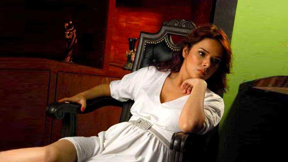 এর পর ‘জেহর’ এবং ‘অক্সর’ ছবিতে কাজ করেন উদিতা। প্রথম ছবির মতো তাঁর দ্বিতীয় ও তৃতীয় ছবিও বাণিজ্যিক দিক থেকে অসফল। ‘জেহর’ ছবিতে প্রথমে কাজ করার কথা ছিল মল্লিকার। কিন্তু ইমরান হসমীর জন্য তিনি সরে আসেন ছবি থেকে।