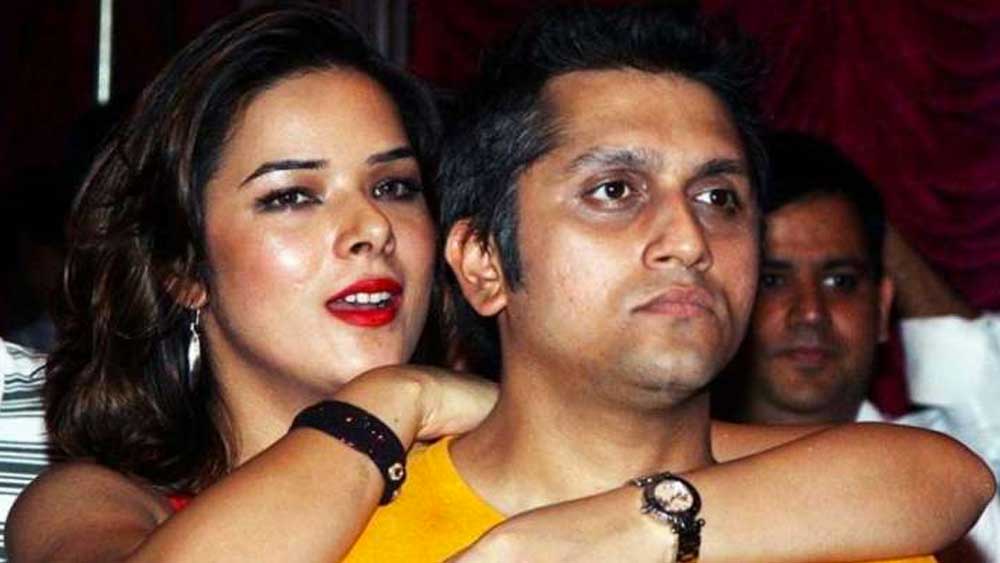 ২০১৮ সালে প্রকাশ পায়, চার বছর আগে ২০১৪-এ উদিতা তাঁর স্বামীর ফোনে আড়ি পেতেছিলেন। কেন এই কাজ তিনি করিয়েছিলেন, সে কথা অবশ্য প্রকাশিত হয়নি। তবে এই ঘটনা প্রভাব ফেলেনি তাঁদের দাম্পত্যে।