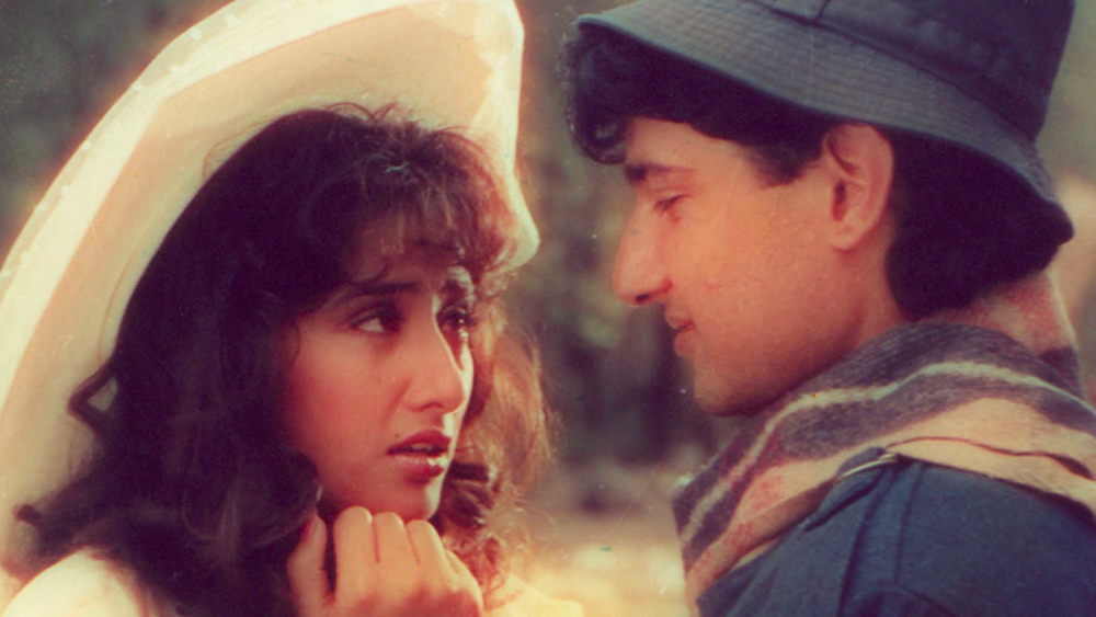 নানার সঙ্গে জুটি দানা বাঁধার আগে অবশ্য মনীষার জীবনে ছিলেন বিবেক মুশরান। সুভাষ ঘাইয়ের ওই ব্লকবাস্টার ফিল্ম রিলিজ হয়েছিল ১৯৯১-এ। বিবেক এবং মনীষা— দু’জনেরই প্রথম ফিল্ম। পর্দায় তো বটেই, তার বাইরেও প্রেম জমেছিল হিরো-হিরোইনের মনে।