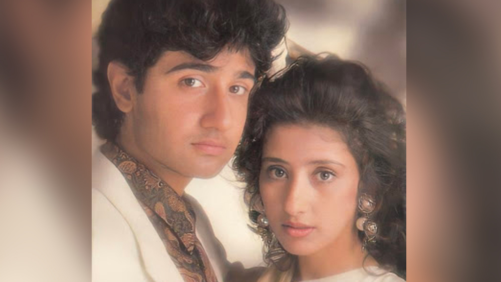 বিবেকের সঙ্গে প্রেমের শুরুটা হলেও তা বেশি দিন টেকেনি মনীষার জীবনে। নানার সঙ্গে দেখা হওয়ার আগেই তা ভেঙে গিয়েছিল। সেই বিরহের মাঝেই মনীষার জীবনে এসেছিলেন নানা।