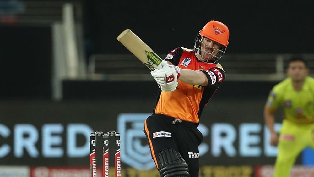 ডেভিড ওয়ার্নার (অধিনায়ক): দু'প্লেসির সঙ্গী হবেন ওয়ার্নার। আট ম্যাচে তাঁর সংগ্রহ ২৮৪ রান। দলের অধিনায়ক হিসেবেও থাকবেন তিনিই। শুরুতে বাঁহাতি-ডানহাতি কম্বিনেশন বিপাকে ফেলতে পারে বিপক্ষকে।