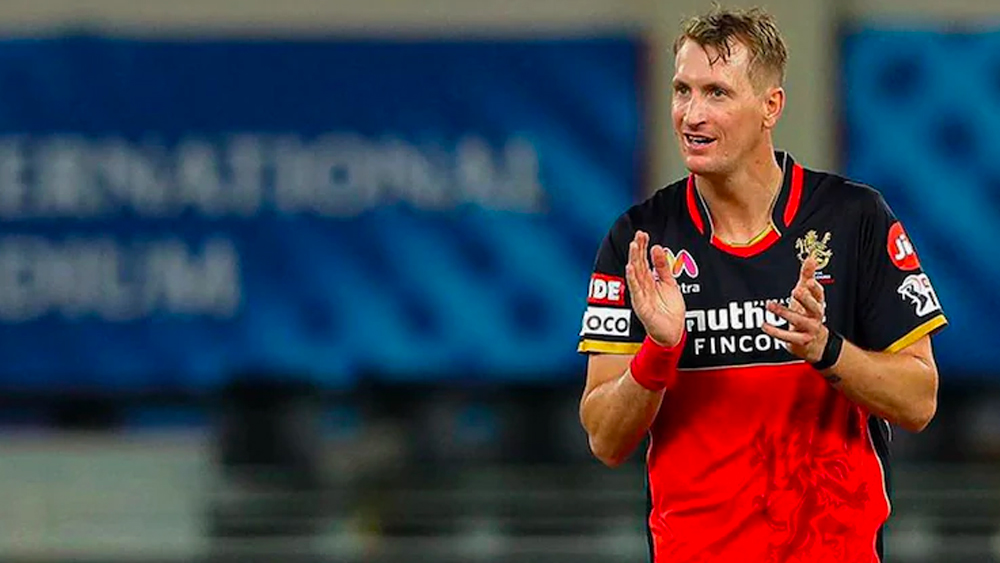 ক্রিস মরিস: দ্বাদশ ব্যক্তি হিসেবে রাখা হল প্রোটিয়া অলরাউন্ডারকে। এখনও অবধি খেলেছেন মাত্র দু’টি ম্যাচ। তাতেই সংগ্রহ করেছেন পাঁচ উইকেট। দরকারে যে তিনিই ব্যাট হাতেও কার্যকরী তা বলাই বাহুল্য।