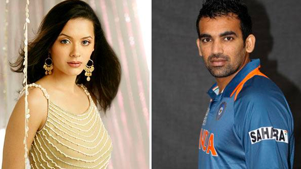 কিন্তু কয়েক বছরের মধ্যে সব জল্পনায় অবসান। ২০১২ সাল থেকে হঠাৎ দেখা যায় মাঠে জাহির খেলছেন, কিন্তু স্টেডিয়ামে ঈশা নেই। জানা যায়, তাঁদের ব্রেক আপ হয়ে গিয়েছে।