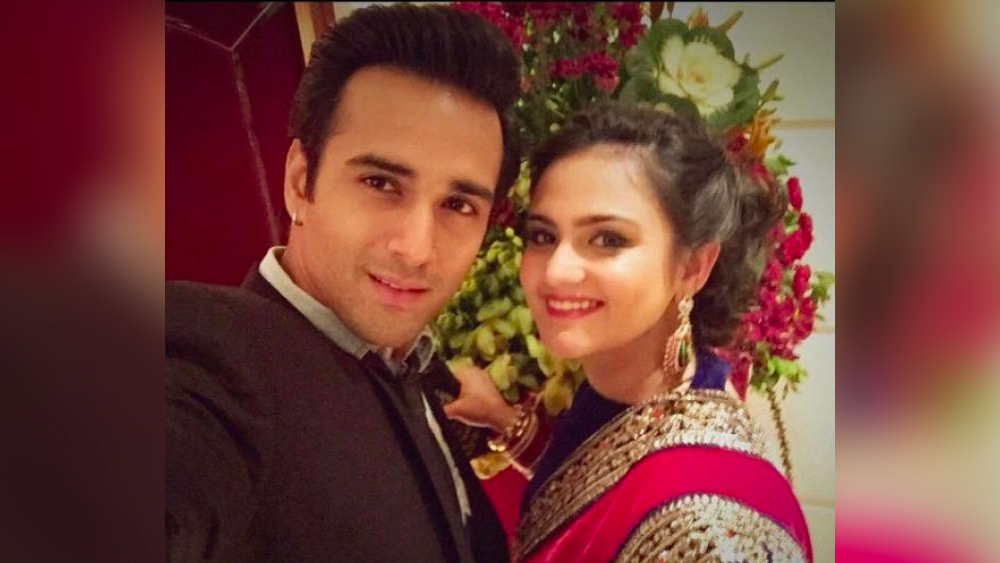 পুলকিত-শ্বেতার বিয়ে যেমন আকর্ষণের কেন্দ্রবিন্দু ছিল, তাঁদের বিবাহবিচ্ছেদ নিয়েও কম জলঘোলা হয়নি! একে অন্যের উদ্দেশে তাঁদের বিষোদ্গার প্রায়ই খবরে জায়গা পেত।