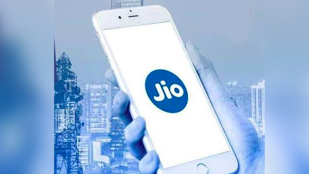 তাই ৩৯৯ টাকার পোস্টপেড প্ল্যানে তুল্যমূল্য বিচারে এয়ারটেল এবং ভোডাফোনের থেকে অনেকটাই এগিয়ে রয়েছে জিয়ো।