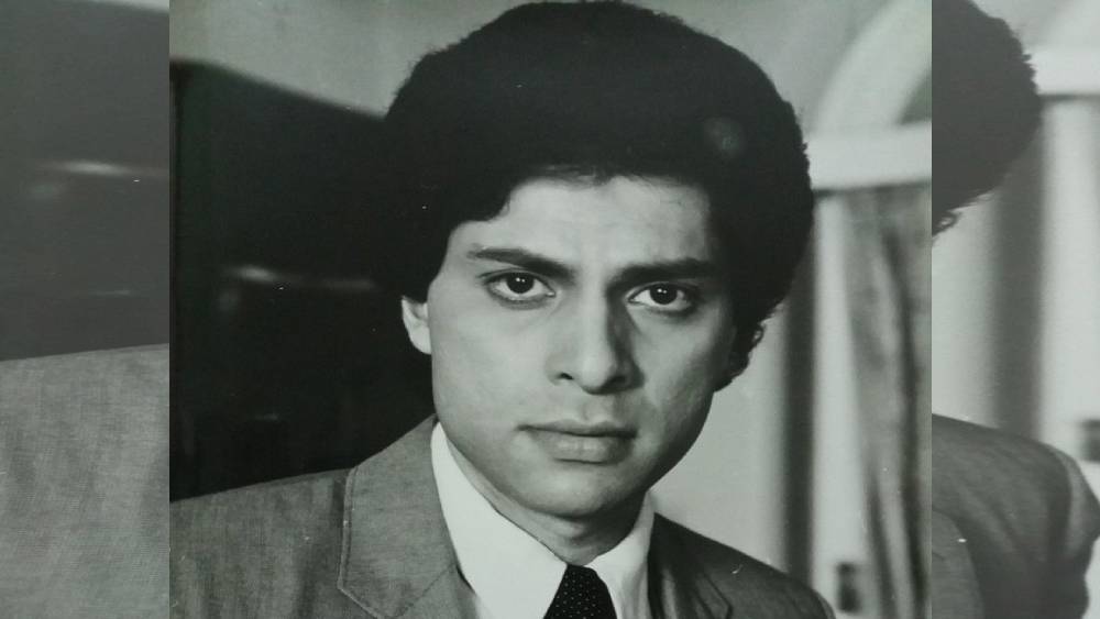 ইনদওরের ডালি কলেজের কৃতী ছাত্র বিজয়েন্দ্র। ম্যানেজমেন্ট নিয়ে পড়াশোনা করেছেন। পরবর্তীতে পুণের ফিল্ম ইনস্টিটিউটে চলচ্চিত্র নিয়ে পড়াশোনা করেছেন তিনি।