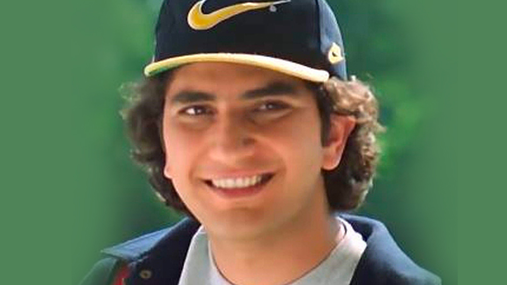 ফরাজের দ্বিতীয় ছবি ছিল ‘পৃথ্বী’। সুনীল শেট্টি, শিল্পা শেট্টির সঙ্গে তিনি এই ছবিতে স্ক্রিনশেয়ার করেছিলেন।