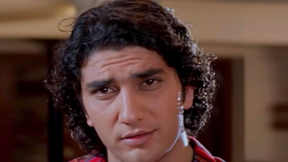 তাঁর পরিজনরা জানান, চিকিৎসার খরচ প্রায় ২৫ লক্ষ টাকা। প্রথমে অনলাইনে টাকা যোগাড় করার চেষ্টা করা হয়। পারিবারিক সূত্রে জানানো হয়েছে, গত এক বছরের বেশি সময় ধরে বুকে সর্দির সংক্রমণে ভুগছেন ফরাজ। সময়ের সঙ্গে সঙ্গে সেই সংক্রমণ জটিল হয়েছে। চিকিৎসকরা জানিয়েছেন, তাঁর বুক থেকে মস্তিষ্ক পর্যন্ত ছড়িয়ে গিয়েছে হারপিস সংক্রমণ।