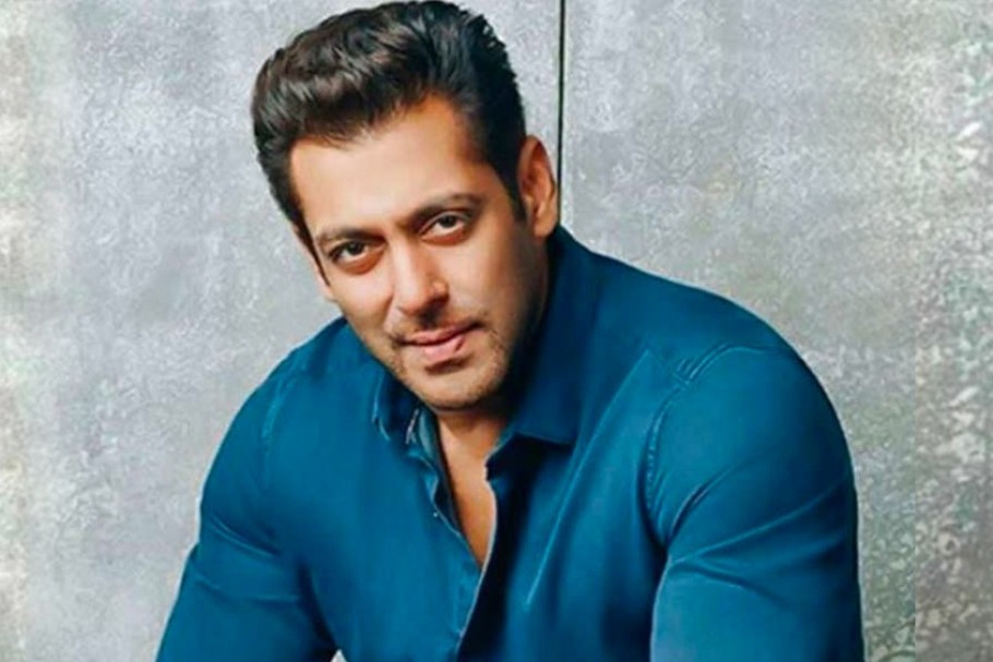 সলমনের সাহায্যের কথা প্রথম প্রকাশ্যে আসে অভিনেত্রী কাশ্মীরা শাহের ইনস্টাগ্রাম পোস্টের পরে। তিনি সলমনের একটি ছবি পোস্ট করে ধন্যবাদ জানান অভিনেতাকে।