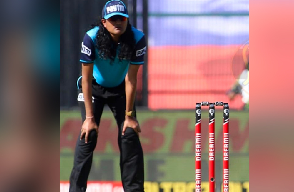 পশ্চিমের কণ্ঠস্বর ভরাট নয়। অনেকেই তাঁর কণ্ঠস্বরের সঙ্গে সচিন তেন্ডুলকরের বাচনভঙ্গির সাদৃশ্য খুঁজে পেয়েছেন।