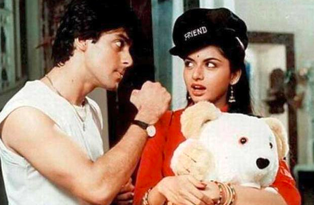 দু’জনেই ঠিক করেন একটা ব্রেক নেবেন। ব্যবসায়ী পরিবারের ছেলে হিমালয় আমেরিকায় পড়তে চলে যান। ভাগ্যশ্রী বলিউডে আত্মপ্রকাশ করেন নায়িকা হিসেবে। তাঁর যে সারল্যে মুগ্ধ হয়েছিলেন হিমালয়, সেই একই গুণ ভাল লেগেছিল সলমন খানেরও।