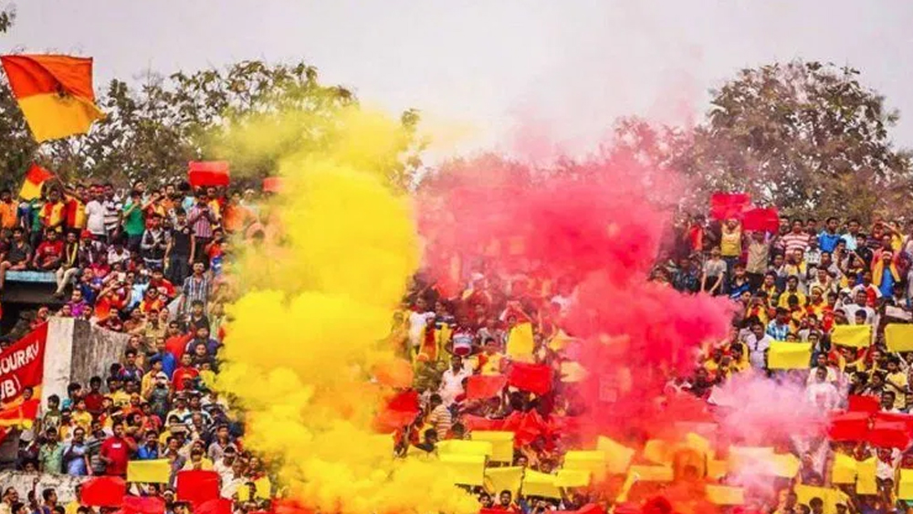 আশঙ্কা ছিল, দেরি করে আইএসএলে ছাড়পত্র পাওয়ায় হয়তো ভাল মানের ভারতীয় ফুটবলার পাওয়া যাবে না। কিন্তু দল ঘোষণা করতে দেখা গেল অন্য ছবি। দেখে নেওয়া যাক, কাদের গায়ে উঠছে এ বারের ইস্টবেঙ্গল জার্সি।