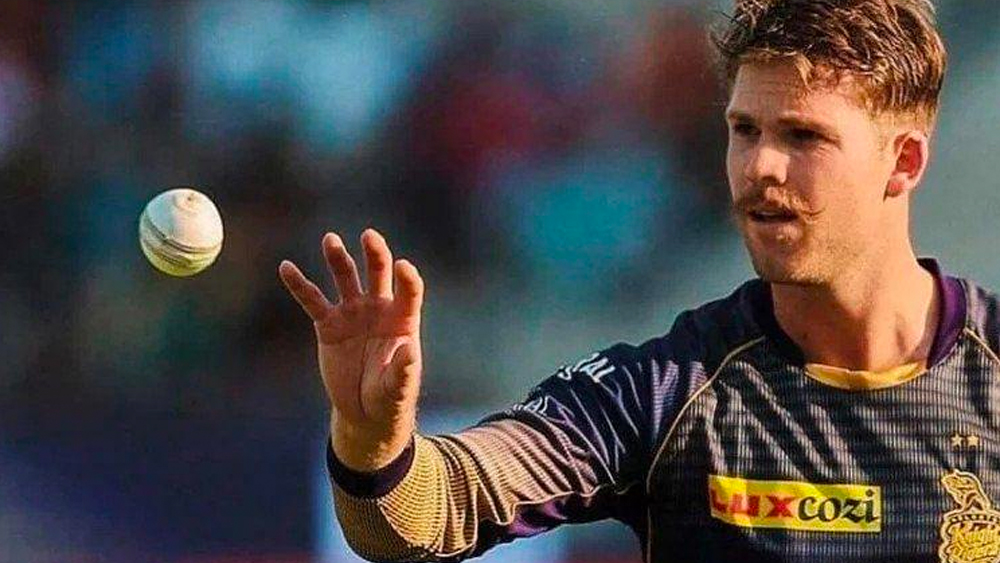 লকি ফার্গুসন- গত ম্যাচে তাঁর দুরন্ত পারফর্ম্যান্সের পর ব্যাঙ্গালোরের বিরুদ্ধে তাঁকে দলের বাইরে রাখা অসম্ভব। প্যাট কামিন্সের বদলে চতুর্থ বিদেশি হিসেবে তাঁকে দলে দেখা যেতে পারে আজকের ম্যাচে। ৯ ম্যাচ খেলে কামিন্সের সংগ্রহ ৩ উইকেট। অন্য দিকে প্রথম ম্যাচেই ৩ উইকেট নিয়ে নিয়েছেন লকি। ডেথ ওভারের চিন্তাও কমিয়ে দিতে পারেন কিউই পেসার।