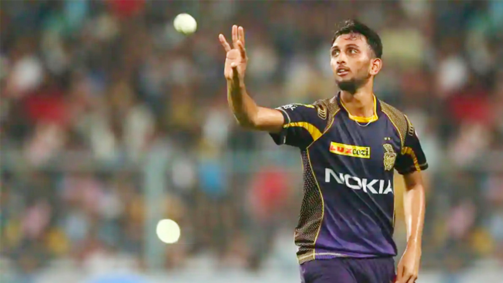 প্রসিদ্ধ কৃষ্ণ- গত ম্যাচে দুই স্পিনার নিয়ে নামায় বাদ পড়তে হয়েছিল তাঁকে। বিরাটদের বিরুদ্ধে ফিরতেই পারেন তিনি। ৩ ম্যাচে তাঁর সংগ্রহ ৪ উইকেট।