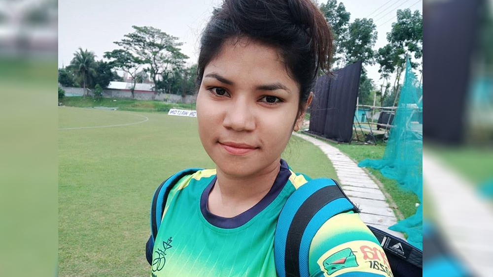 ক্রিকেটার হওয়ার স্বপ্ন নিয়ে ২০০৯ সালে বাংলাদেশ ক্রীড়া শিক্ষা প্রতিষ্ঠান (বিকেএসপি)-তে ভর্তি হয়েছিলেন সানজিদা। তিন বছরের মধ্যেই বাংলাদেশ জাতীয় দলের হয়ে অভিষেক হয় তাঁর।