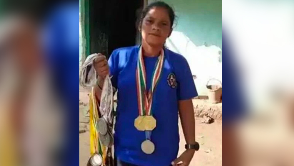 অতীতে পদক ও শংসাপত্র নিয়ে গর্বিত হলেও এখন বিমলার স্বপ্ন দেখতে আর ভাল লাগে না।