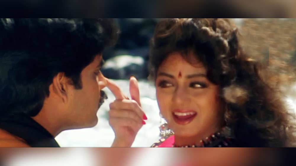 জানা যায়, শ্রীদেবীই নাগার্জুনকে বেছেছিলেন সঞ্জয়ের পরিবর্ত হিসেবে।