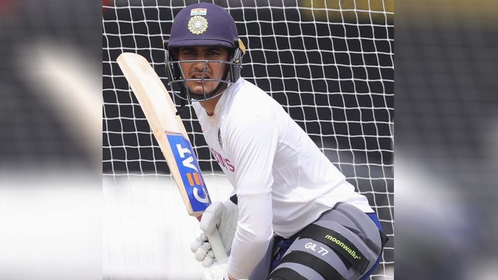 শুভমন গিল: নাইট রাইডার্সের হয়ে আইপিএলে ভাল খেলছেন। ভবিষ্যতের অন্যতম সেরা বাজি ধরা হচ্ছে তরুণ শুভমন গিলকে। টেস্ট দলের মতো তাই ওয়ান ডে ফর্ম্যাটেও জায়গা করে নিলেন তিনি।