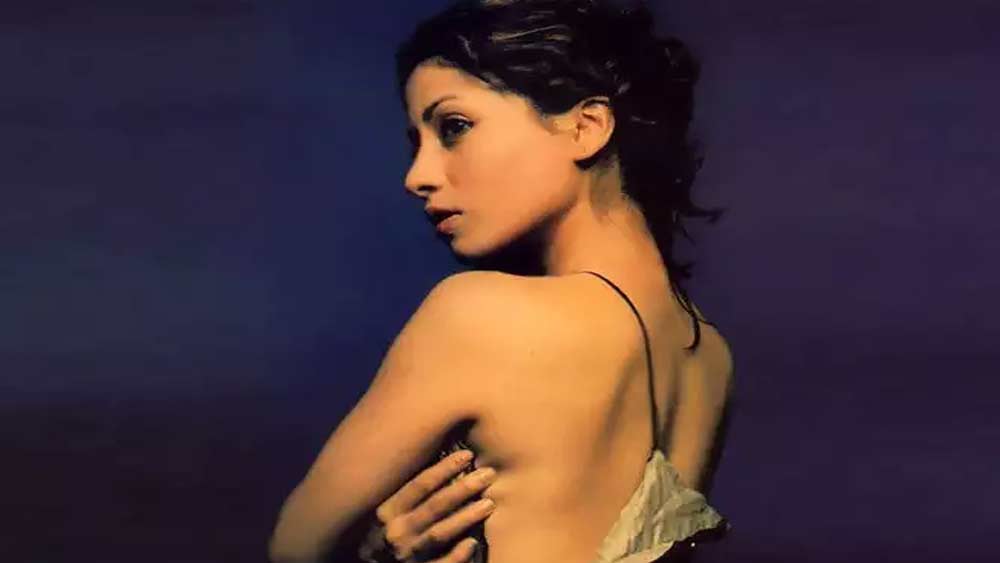 অথচ এখন বলিউড থেকে প্রায় মুছে গিয়েছে সেই অন্তরা মালির নাম। সোশ্যাল মিডিয়াতেও খুব একটা ধরা পড়েন না তিনি। সেই অন্তরা মালি এখন কী করছেন?