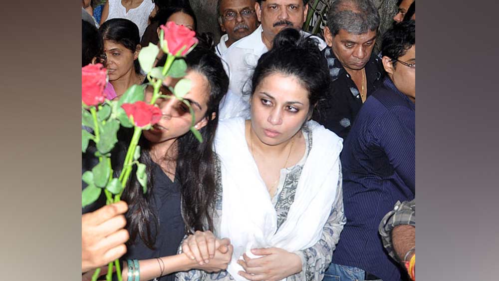 অন্তরা সন্তানের দেখভাল ও পড়াশোনা নিয়েই ব্যস্ত থাকেন। এক সময়ের ডিভাকে দেখলে এখন আর চেনাই যাবে না।