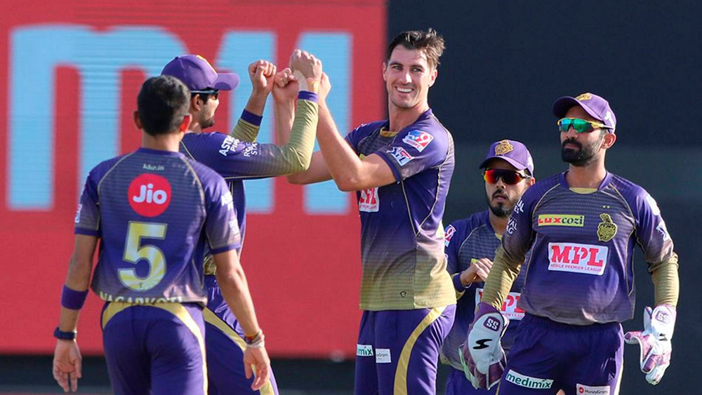 প্যাট কামিন্স: চলতি আইপিএলের ১১ ম্যাচে প্যাট কামিন্সের সংগ্রহ মাত্র ৪ উইকেট। তবে বল হাতে ব্যর্থ হলেও ব্যাট চালিয়ে অপরাজিত ৫৩ রানের ইনিংসও খেলে ফেলেছেন টুর্নামেন্টে। কিংসদের বিরুদ্ধে অবশ্য ব্যাটে-বলে বড়সড় কিছু করার জন্য মুখিয়ে থাকবেন প্যাট কামিন্স।