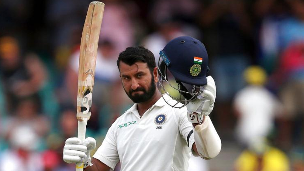 চেতেশ্বর পূজারা: ৩ নম্বরে বরাবরই টিম ইন্ডিয়ার অন্যতম ভরসা চেতেশ্বর পূজারা। এখনও পর্যন্ত ১৮টি টেস্ট সেঞ্চুরির মালিক পূজারা গত অস্ট্রেলিয়া সফরে ম্যান অব দ্য সিরিজ হয়েছিলেন। আসন্ন অজি সফরে মজবুত ভিত গড়তে ফের এক বার পূজারার উপরেই আস্থা রাখতে হবে টিম ইন্ডিয়াকে।