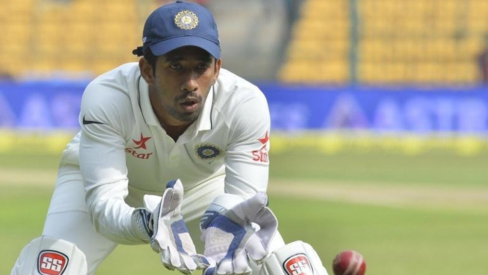 ঋদ্ধিমান সাহা: টিম ইন্ডিয়ায় জায়গা পেলেও চোটের জন্য তা পাকা করতে পারেননি ঋদ্ধি। তবে মহেন্দ্র সিংহ ধোনির অবসরের পর দেশের সেরা উইকেটকিপার হিসেবে দ্বিমত নেই কারও। দীর্ঘ অজি সফরেও ঋদ্ধির কিপিং ভরসা দেবে বলেই আশা নির্বাচকদের।