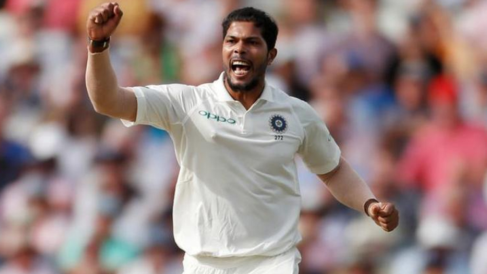 উমেশ যাদব: শামি-বুমরাদের সঙ্গী তৃতীয় পেসার হিসাবে মাঠে নামতে পারেন উমেশ যাদব।