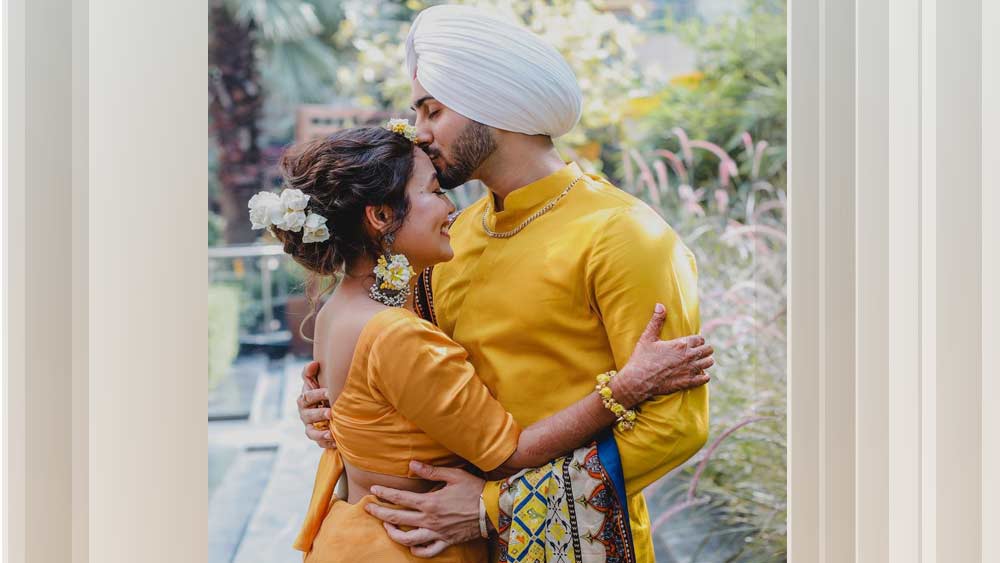 তবে বলি মহলে জল্পনা শুরু হয়েছিল যে নেহা সাত পাকে বাঁধা পড়তে চলেছেন। কখনও প্রেমিক রোহনপ্রীত সিংহের সঙ্গে ছবি দিয়ে ভালবেসে বলেছেন, ‘তুমি আমার’। আদর করে নিজেদের নাম রেখেছেন ‘নেহুপ্রীত’।