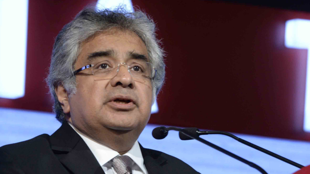 গির্জায় বিয়ের সিদ্ধান্তের পিছনে কারণও জানিয়েছেন হরিশ। মুম্বইয়ের একটি সংবাদ মাধ্যম জানিয়েছে, মরাঠি পরিবারে জন্ম হলেও অনেক দিন আগেই খ্রিস্ট ধর্ম গ্রহণ করেছেন তিনি। বছর দু’য়েক ধরে নাকি নিয়মিত গির্জায় যান হরিশ। ফলে বিয়ের অনুষ্ঠানও গির্জাতেই হবে।