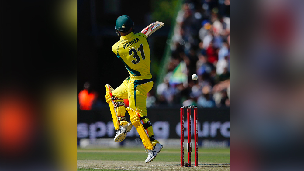 ওয়ার্নার তাসমানিয়ার বিরুদ্ধে এক দিনের ম্যাচে ১৬৫ রান করেছিলেন। এ ছাড়াও ৫৪ বলে ৯৭ রান করেন তিনি ঘরোয়া ক্রিকেটে। নির্বাচকদের চোখে পড়ে সুযোগ মিলল টি-২০-তে।