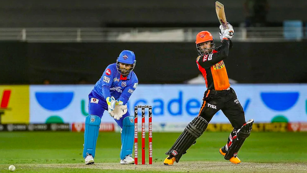 ডু অর ডাই ম্যাচে হায়দরাবাদ যে ঋদ্ধিকে খেলাতে পারে তা আগাম আঁচ করেছিল দিল্লি। কিন্তু তিনি যে একাই ম্যাচের রং পাল্টে দিতে পারেন, তা ভাবেননি কেউই।