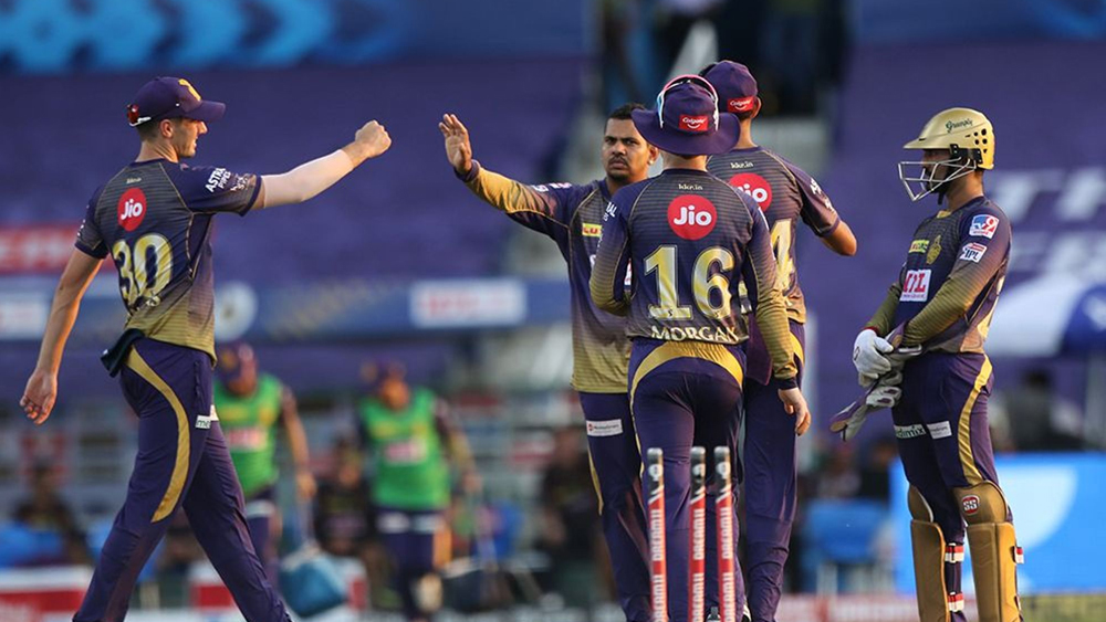 বৃহস্পতিবার কলকাতা মুখোমুখি হবে চেন্নাইয়ের। শেষ দুই ম্যাচ থেকে চার পয়েন্ট পেলে ১৬ পয়েন্ট নিয়ে প্রথম চারে জায়গা নিশ্চিত। অর্থাৎ কলকাতার শেষ চারের অঙ্ক খুব সোজা। নিজেদের সব ম্যাচ জিতলেই হবে।