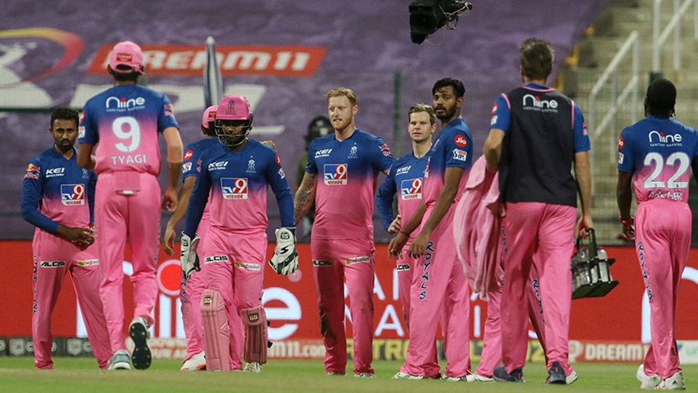 শেষ দুই ম্যাচ জিতলে রাজস্থানের পয়েন্ট হবে ১৪। অপেক্ষা করবে তারাও বাকিদের হারের। যদিও ১৪ পয়েন্ট নিয়ে বাকিদের সঙ্গে লড়াই করতে গেলে শেষ দুই ম্যাচে বাড়িয়ে নিতে হবে নেট রান রেটও।