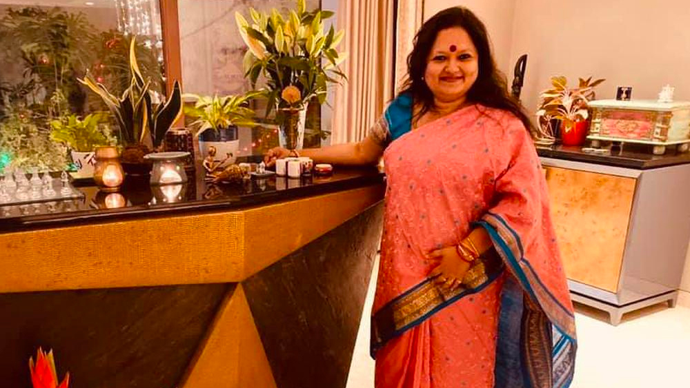 ফেসবুকের আগে আঁখি ছিলেন মাইক্রোসফট ইন্ডিয়ায়। সেখানে তিনি পাবলিক পলিসি, লিগাল অ্যান্ড কর্পোরেট অ্যাফেয়ার্সের অধিকর্তা পদে কর্মরত ছিলেন।