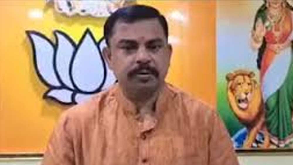 শেষ পর্যন্ত  চাপের মুখে তেলঙ্গনার বিজেপি বিধায়কের বিরুদ্ধে ব্যবস্থা নেন ফেসবুক কর্তৃপক্ষ। বন্ধ করে দেওয়া হয় তাঁর অ্যাকাউন্ট। যদিও ওই বিজেপি বিধায়ক শেষ অবধি দাবি করে গিয়েছেন তাঁর কোনও অফিশিয়াল ফেসবুক অ্যাকাউন্টই নেই।