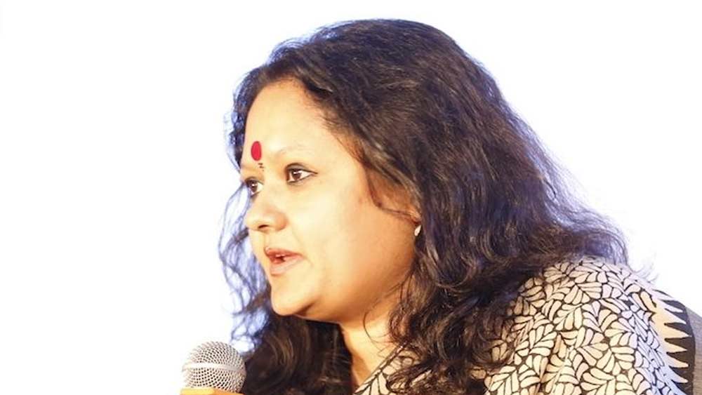 বিতর্কের আড়াই মাসের মধ্যে ফেসবুক থেকে পদত্যাগ করলেন আঁখি। ফেসবুক কর্তৃপক্ষ তাঁর পদত্যাগের কথা স্বীকার করেছেন। ফেসবুক কর্তৃপক্ষ তাঁর পদত্যাগকে সাম্প্রতিক বিতর্ক থেকে বিচ্ছিন্ন রাখলেও রাজনৈতিক পর্যবেক্ষকদের একাংশের দাবি, এটা প্রত্যাশিতই ছিল।