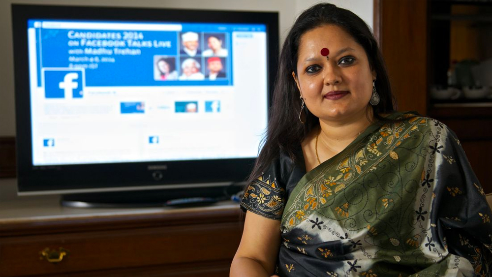 আমেরিকার সংবাদ মাধ্যমকে উদ্ধৃত করেই কংগ্রেস, তৃণমূল-সহ বিরোধীদের অভিযোগ, বিজেপি নেতাদের বিদ্বেষমূলক লেখা-ছবি-ভিডিয়ো (কনটেন্ট) সরিয়ে দেওয়ার ক্ষেত্রে শিথিলতা দেখাতেন আঁখি। রেখে দেওয়া হত বহু উস্কানিমূলক কথাবার্তা। একই নীতি নেওয়া হত তাঁদের হোয়াটসঅ্যাপের বেলায়।