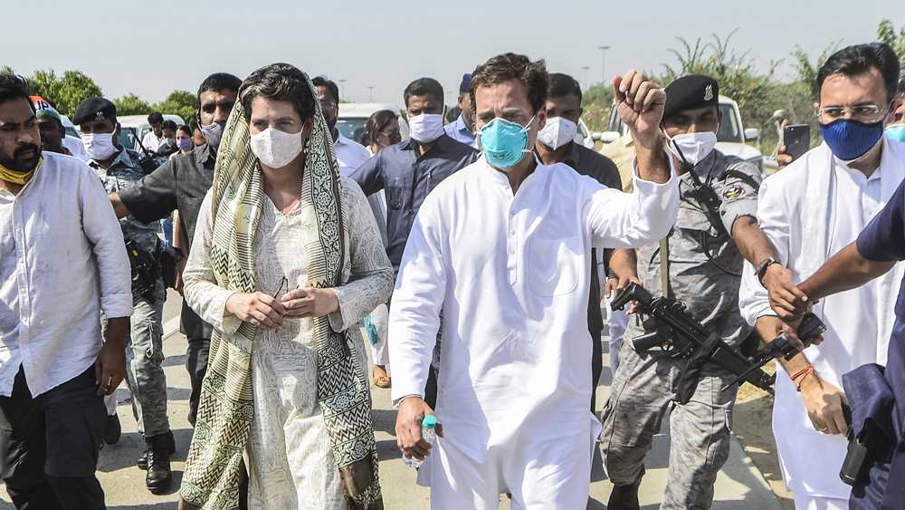 হাথরসের ঘটনার প্রতিবাদে বৃহস্পতিবার কংগ্রেস নেতা রাহুল গাঁধী এবং প্রিয়ঙ্কা গাঁধী বঢরার নেতৃত্বে কংগ্রেসের একটি প্রতিনিধি দল বুলা গড়হীর উদ্দেশে রওনা দেন।