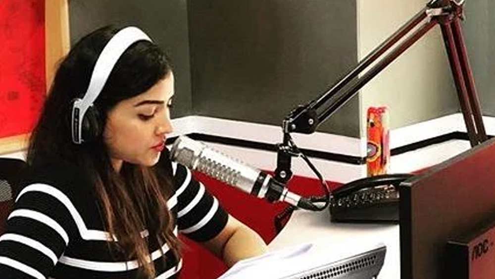 সফটওয়্যার ইঞ্জিনিয়ার এবং ফুটবলপ্রেমী প্রিয়ঙ্কা কাজ করেছেন রেডিয়ো জকি হিসেবেও। তাঁর সঞ্চালনায় শো বেশ জনপ্রিয়। তাঁর শো-এর মূল আলোচ্য বিষয় মানবাধিকার ও নারীকল্যাণ। মা এবং শিশুকল্যাণের সঙ্গে জড়িত একটি সংস্থাও পরিচালনা করেন প্রিয়ঙ্কা। সংস্থাটির নাম তিনি রেখেছেন মেয়ে গ্রেসিয়ার নামে।