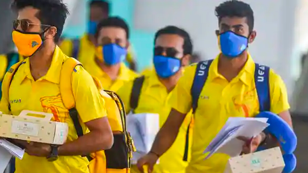 সিএসকে ম্যানেজমেন্ট তাঁর সিদ্ধান্ত মেনে নিয়ে দেশে ফেরার ব্যবস্থা করে দেয়। রায়না ‘ব্যক্তিগত কারণ’-এ দেশে ফিরেছেন বলে জানানো হয় ফ্র্যাঞ্চাইজির তরফে। দেশে ফিরে নয়াদিল্লির বাড়িতে রায়না নাকি কোয়রান্টিনে চলেও যান।