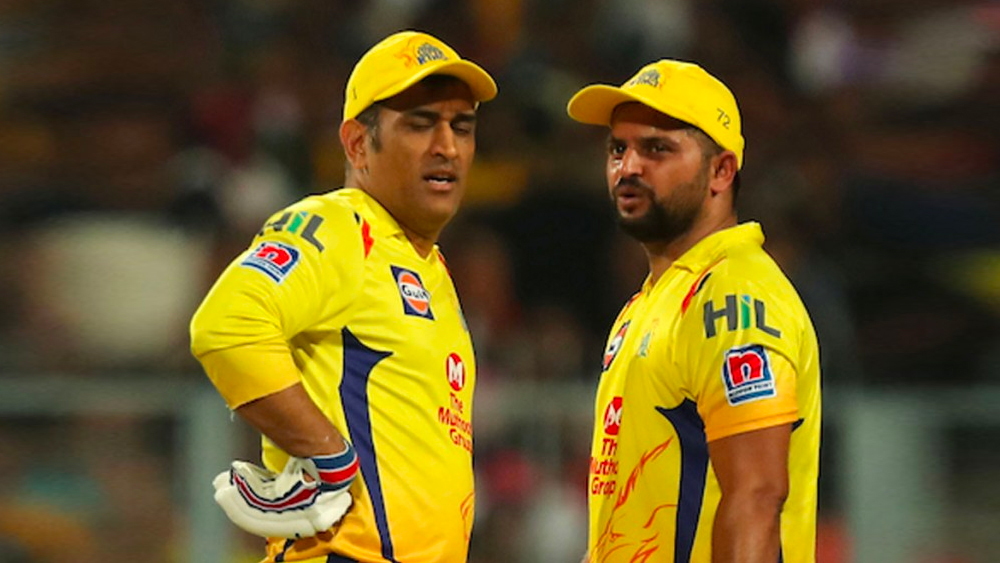 পরে আবার অন্য একটি কারণ সামনে আসে। শোনা যায়, দুবাইয়ের হোটেলে তাঁর জন্য বরাদ্দ ঘর পছন্দ হয়নি রায়নার। সেই ঘরে কোনও ব্যালকনি ছিল না। ব্যালকনি না থাকায় রায়নার নাকি অসুবিধা হচ্ছিল। সিএসকে অধিনায়ক মহেন্দ্র সিংহ ধোনিকে যেমন ঘর দেওয়া হয়েছিল, ঠিক তেমনই ঘর নাকি চেয়েছিলেন রায়না। আর এই ঘটনার জেরেই নাকি আইপিএল না খেলার সিদ্ধান্তে পৌঁছন রায়না।