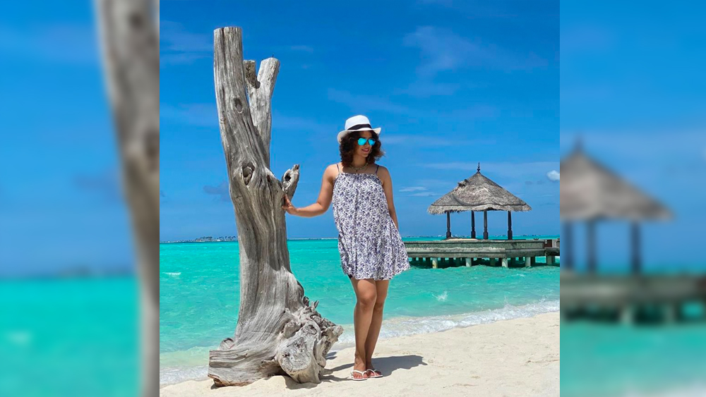 সাইনা সম্প্রতি জানিয়েছিলেন জানুয়ারি থেকে সার্কিটে ফিরবেন তিনি। ডেনমার্ক ওপেনে দম্পতি অংশ নেবেন না করোনা অতিমারি সংক্রান্ত সুরাক্ষার কারণে। জানা গিয়েছিল সে কথাও। এ বার সোশ্যাল মিডিয়ার ছবিতে সম্পূর্ণ অন্য ভাবে দেখা গেল ব্যাডমিন্টন সুন্দরীকে। পাশে ছিলেন প্রিয় মানুষ কাশ্যপ।