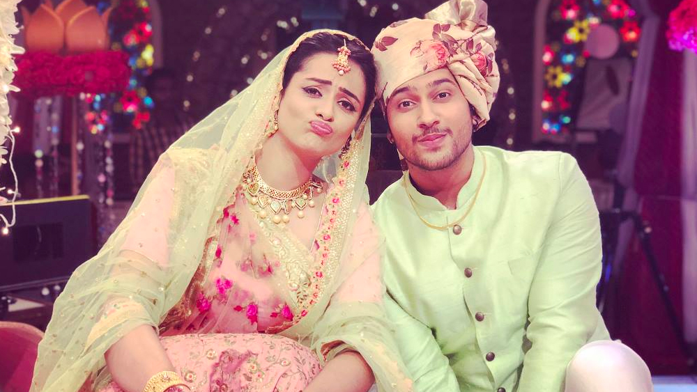 স্বামীর সঙ্গে পাউট করেও ছবি পোস্ট করেছিলেন বিয়ের মঞ্চ থেকে। তবে সম্প্রতি তাঁর একটি ছবি ভাইরাল হয়ে পড়ে সোশ্যাল মিডিয়ায়।